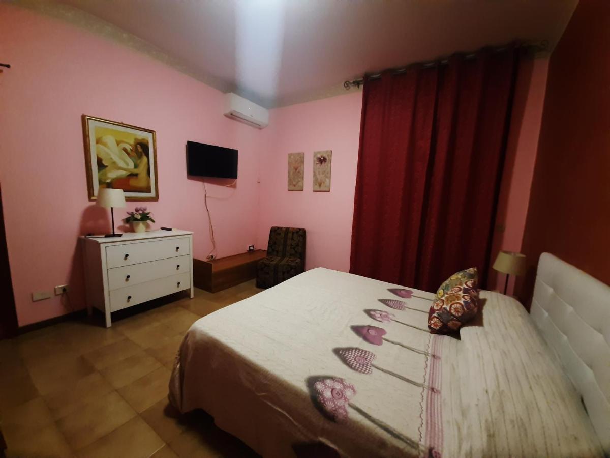 San Nicolo House Bed & Breakfast Aci Catena ภายนอก รูปภาพ