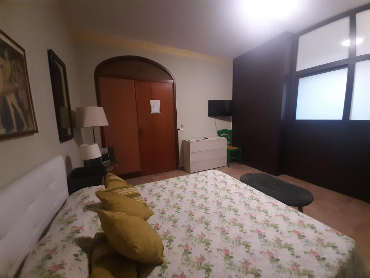 San Nicolo House Bed & Breakfast Aci Catena ภายนอก รูปภาพ