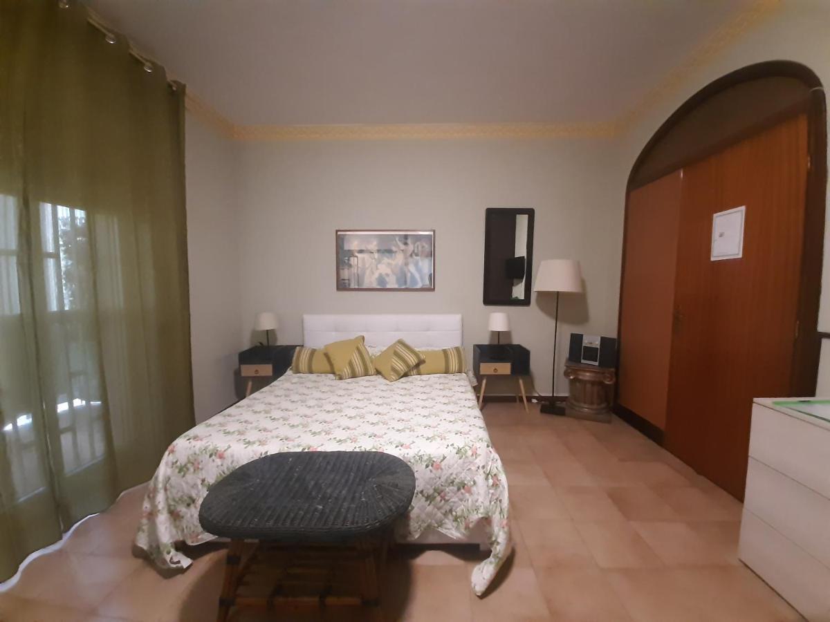 San Nicolo House Bed & Breakfast Aci Catena ภายนอก รูปภาพ
