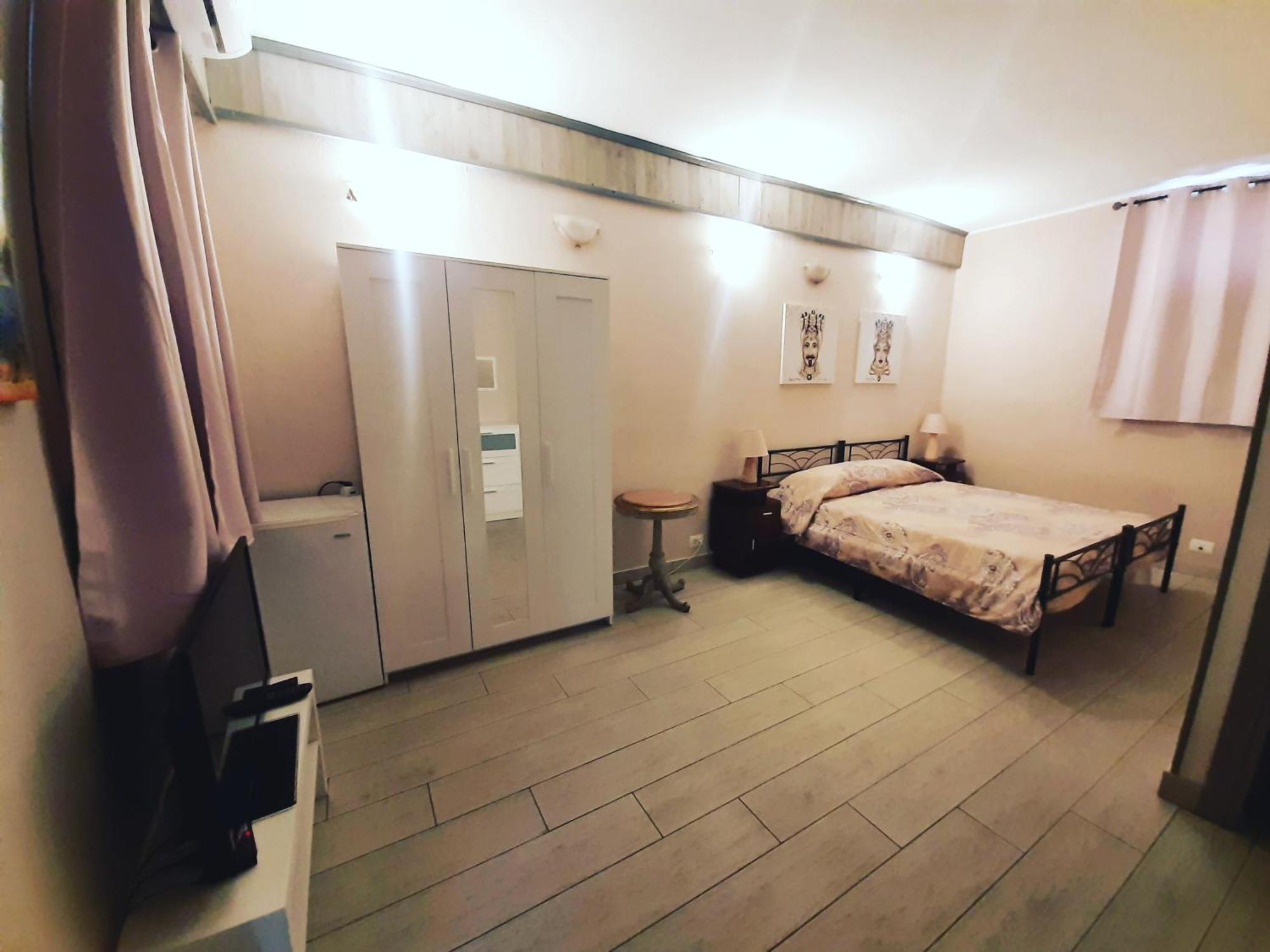 San Nicolo House Bed & Breakfast Aci Catena ภายนอก รูปภาพ