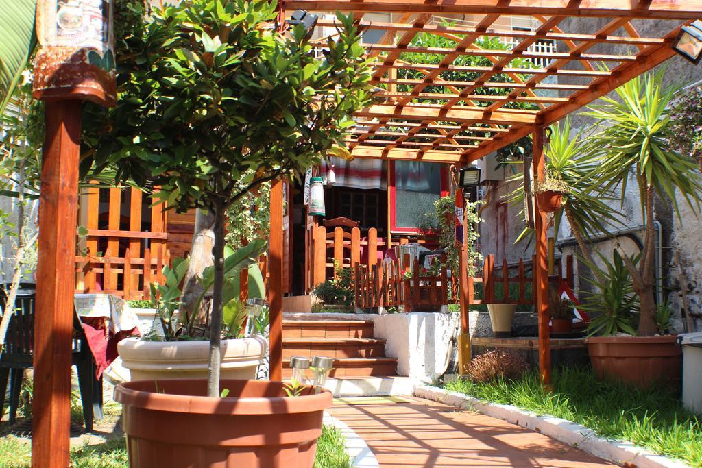 San Nicolo House Bed & Breakfast Aci Catena ภายนอก รูปภาพ