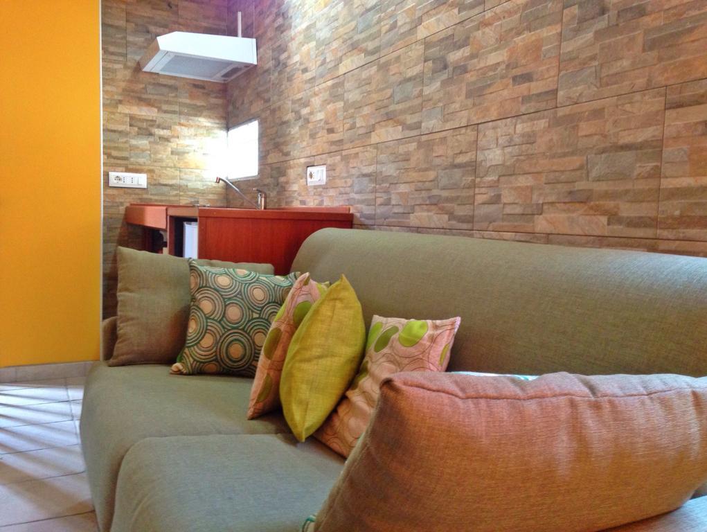 San Nicolo House Bed & Breakfast Aci Catena ภายนอก รูปภาพ