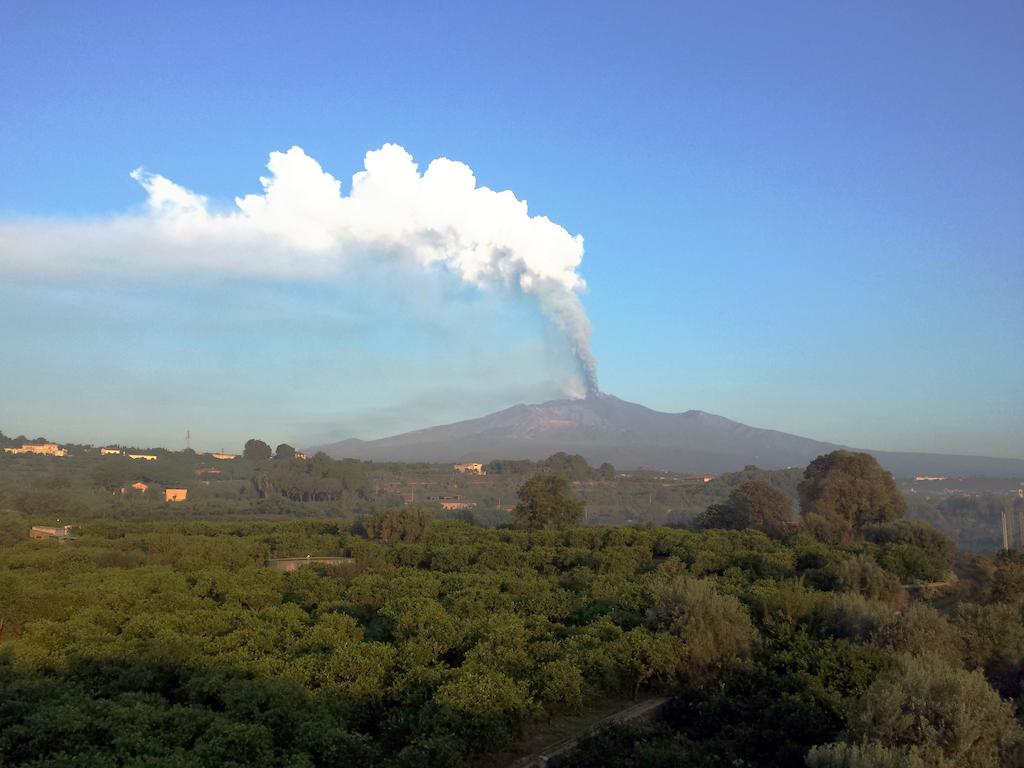 San Nicolo House Bed & Breakfast Aci Catena ภายนอก รูปภาพ