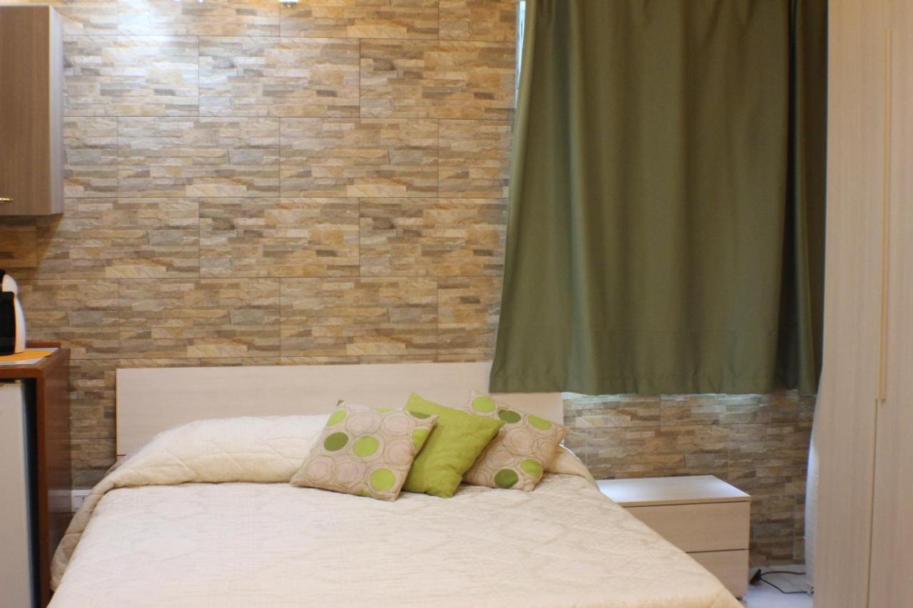San Nicolo House Bed & Breakfast Aci Catena ภายนอก รูปภาพ